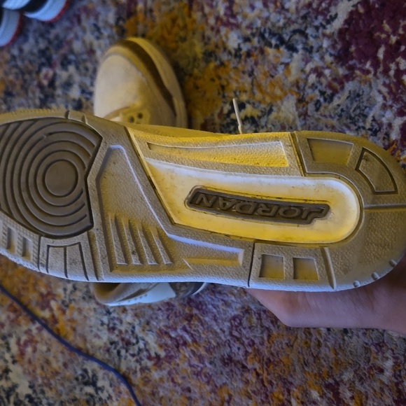 Jordan 3 - Picture 3 of 3